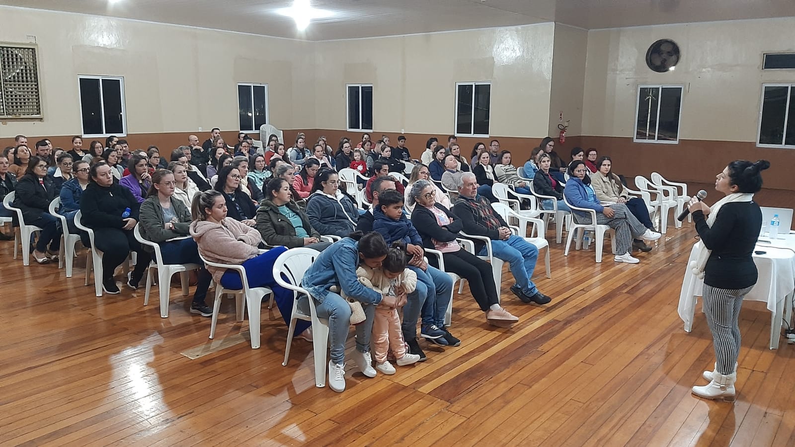 Capa Pinhal promove palestra sobre Transtorno do Espectro Autista