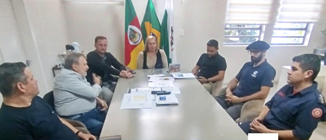 Capa Executivo e Legislativo de FW se unem para concluir espaço dos Bombeiros