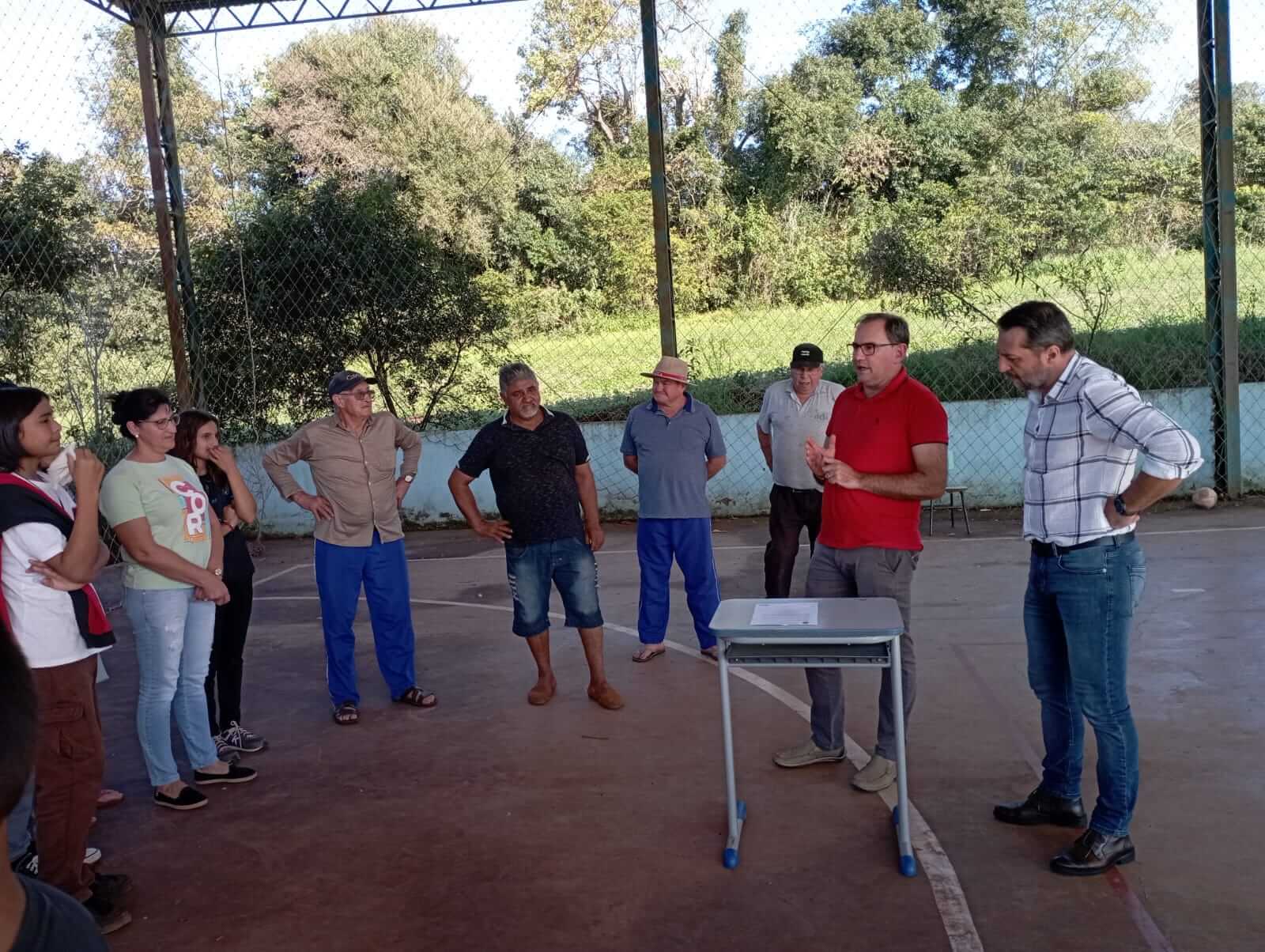 Capa Cerro Grande inicia obras de melhoria na quadra da Escola Municipal Getúlio Vargas