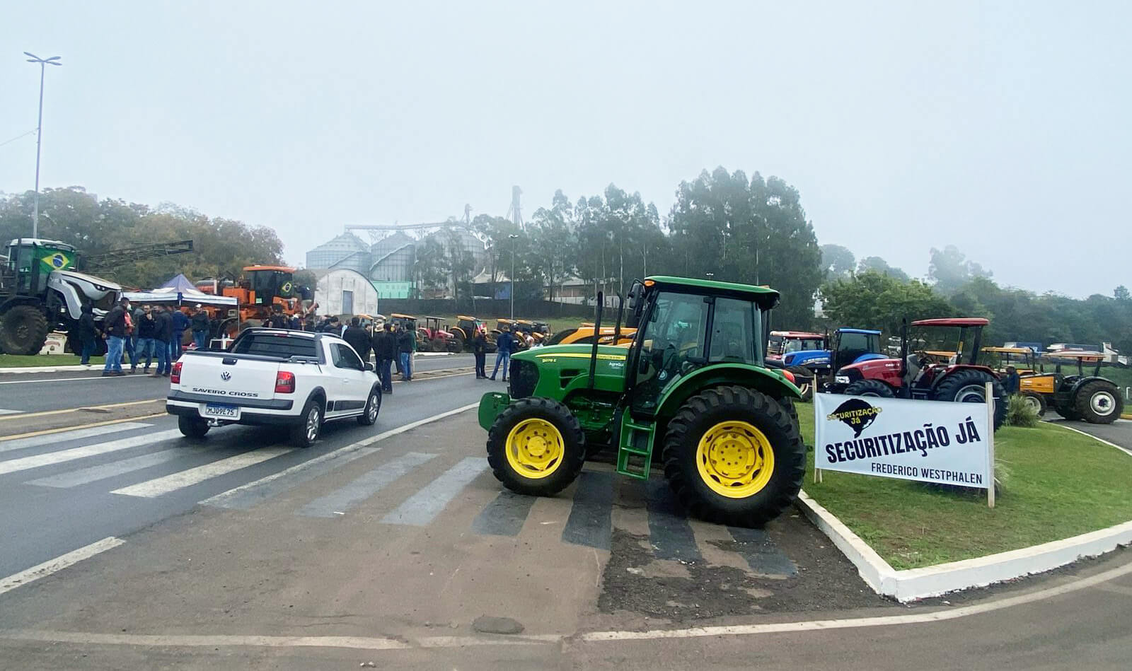 Capa Agricultores bloqueiam BR-386 em Frederico Westphalen em novo protesto por securitização de dívidas