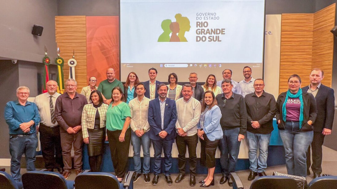 Capa Estado assina convênios com 17 municípios para criação e ampliação de Centros de Referência de Atendimento à Mulher