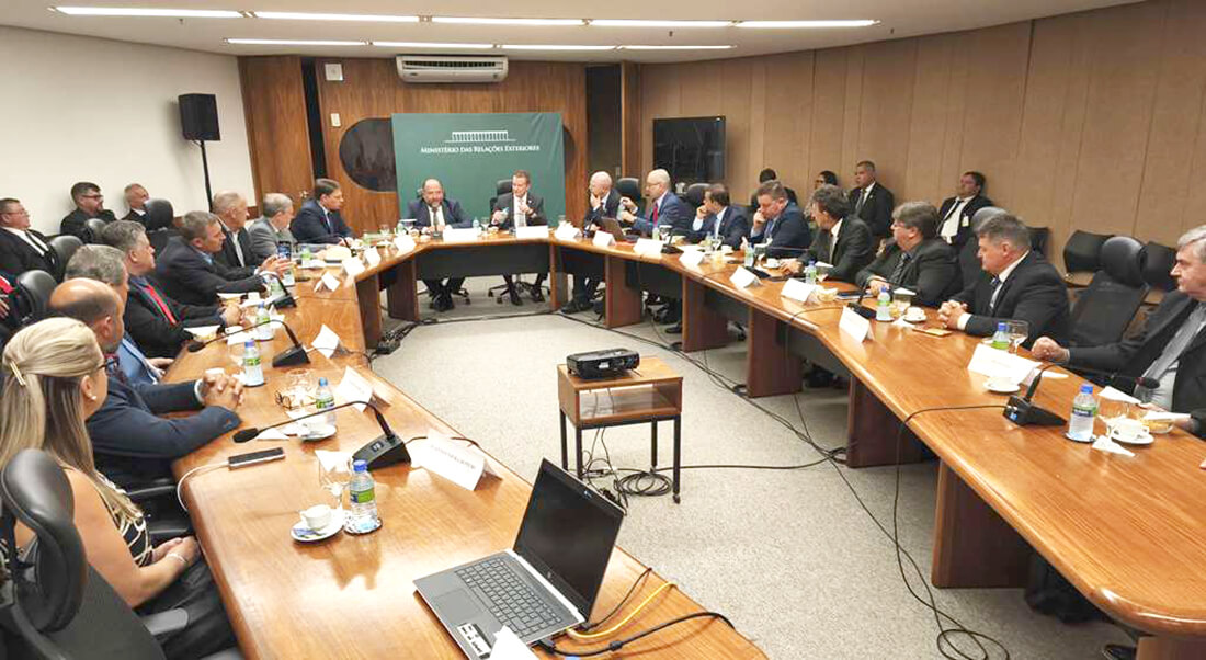 Capa Comitiva regional busca avanço para construção de ponte entre Brasil e Argentina