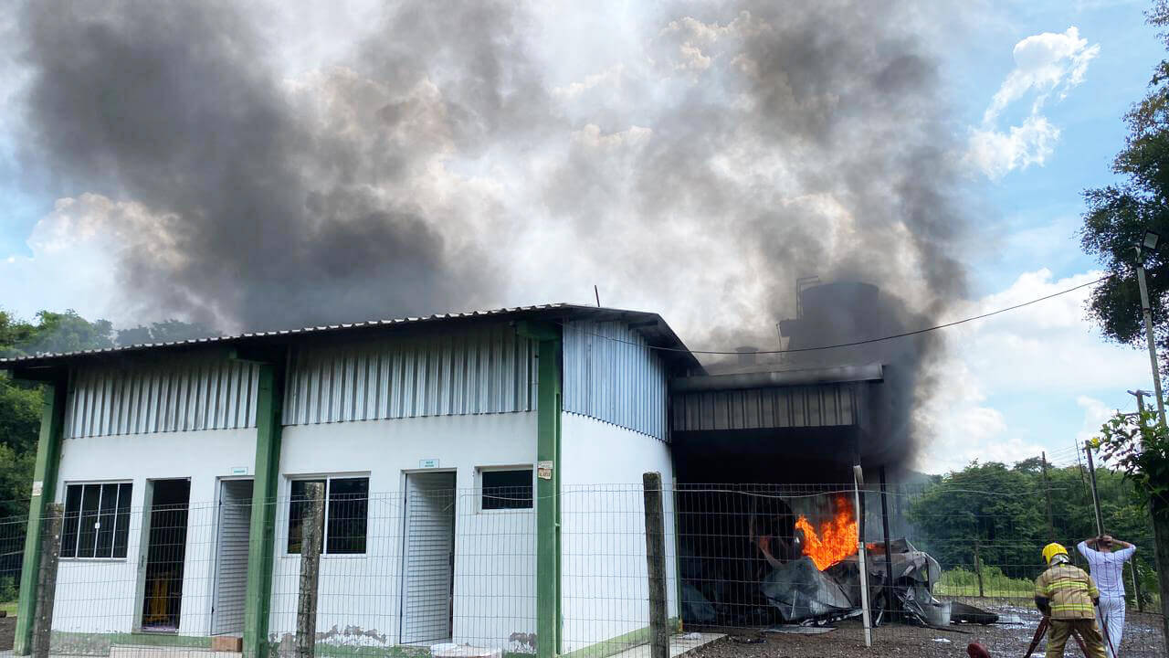 Capa Frederico Westphalen sanciona lei de incentivo para reconstrução da empresa Embutidos Bisolo