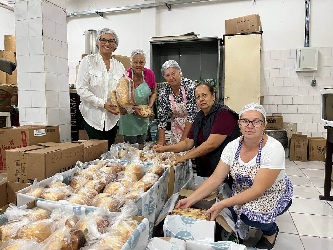 Capa Solidariedade em FW: Comunidade mobilizada ajuda vítimas das enchentes no RS