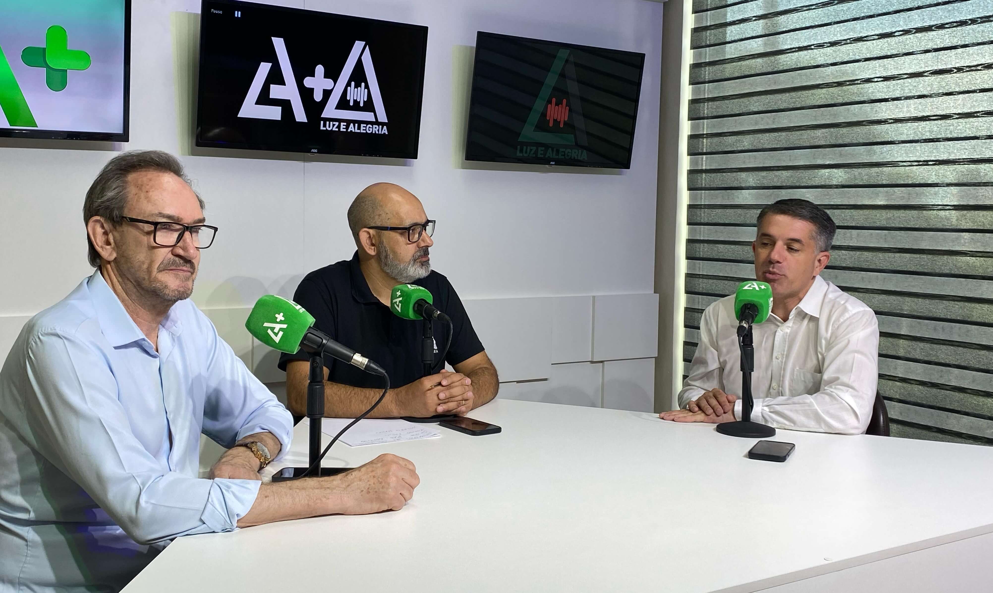 Capa Maneco Hassen visita o Complexo Luz e Alegria de Comunicação