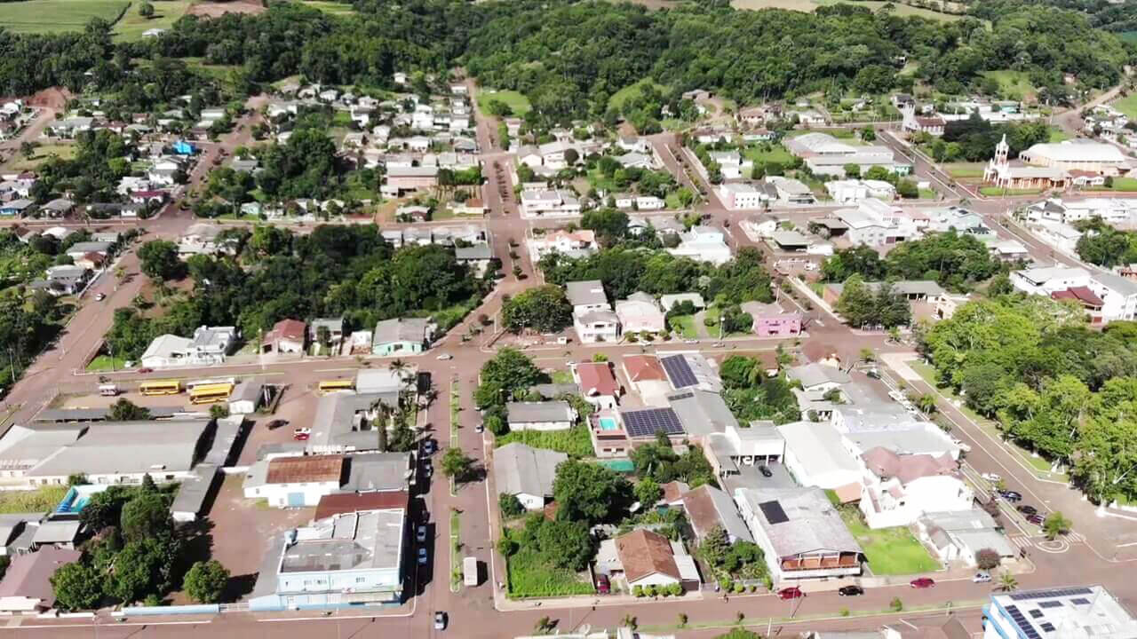 Capa Prefeito de Erval Seco garante mais de R$ 2 milhões para a agricultura do município
