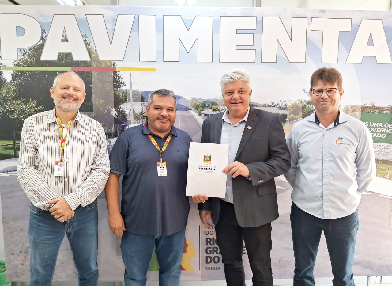 Capa Prefeito de Liberato Salzano cobra agilidade no desassoreamento de rio