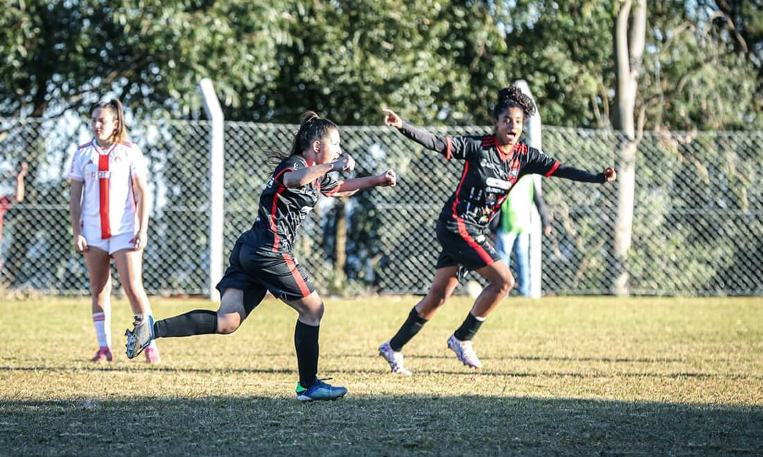Capa Gurias do Yucumã disputam vaga na final do Gauchão Sub-20 neste domingo
