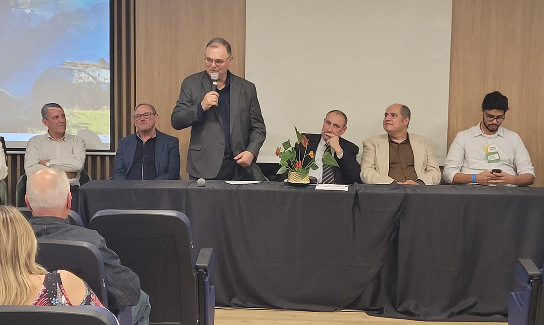 Capa Mudanças no Ensino Médio e gestão na agricultura serão debatidos em Encontro de Professores