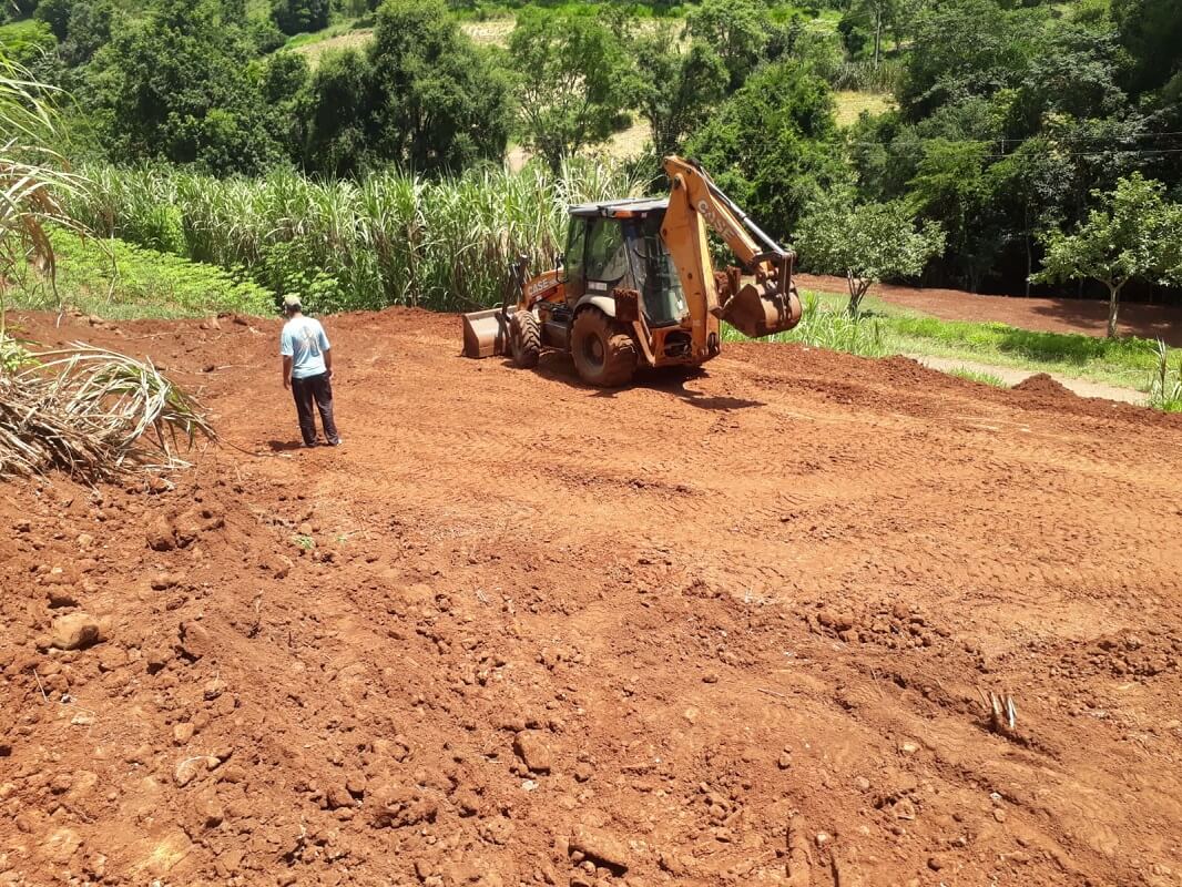 Capa Palmitinho: Secretaria da Agricultura realiza serviços de melhorias em propriedades