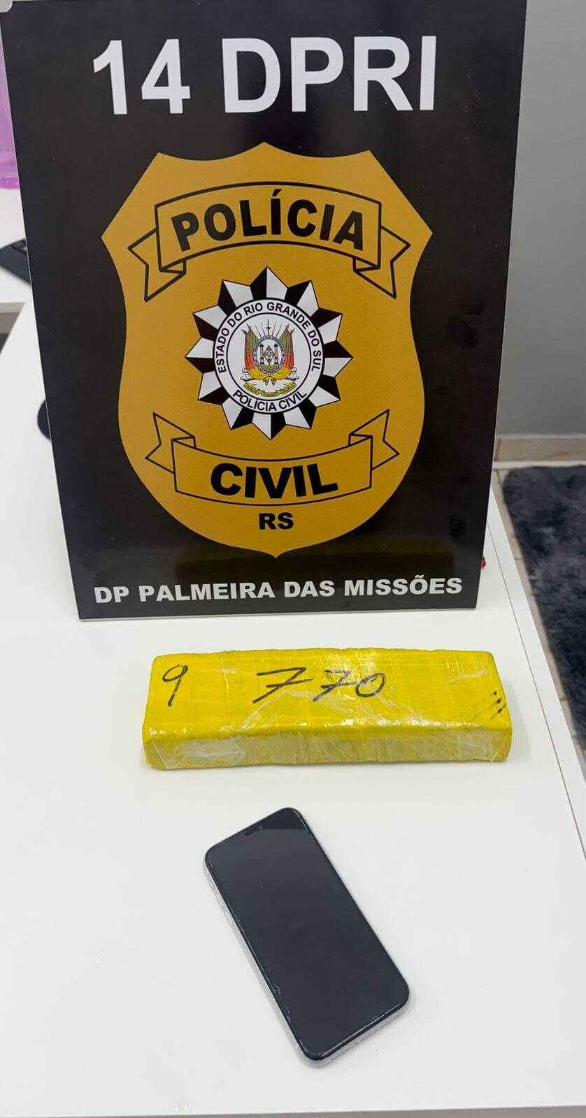 Capa  Polícia Civil Prende Agente Penitenciário por Tráfico de Drogas em Palmeira das Missões