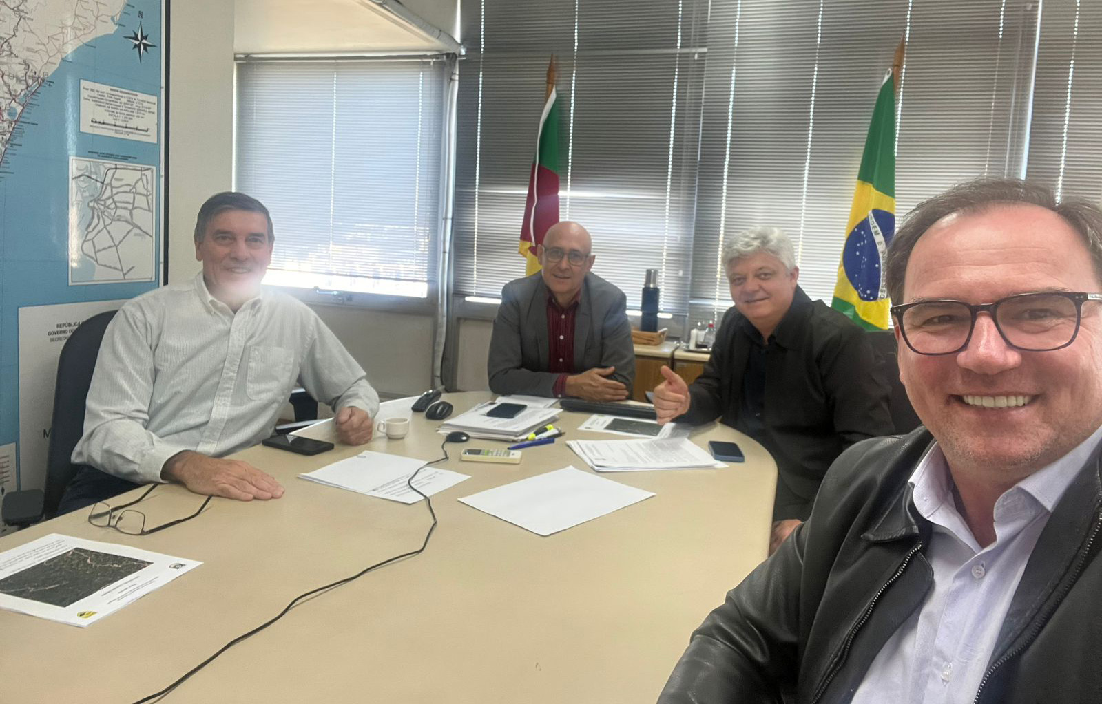 Capa Prefeitos de Cerro Grande e Liberato Salzano avançam em projeto de ponte sobre o Rio da Várzea