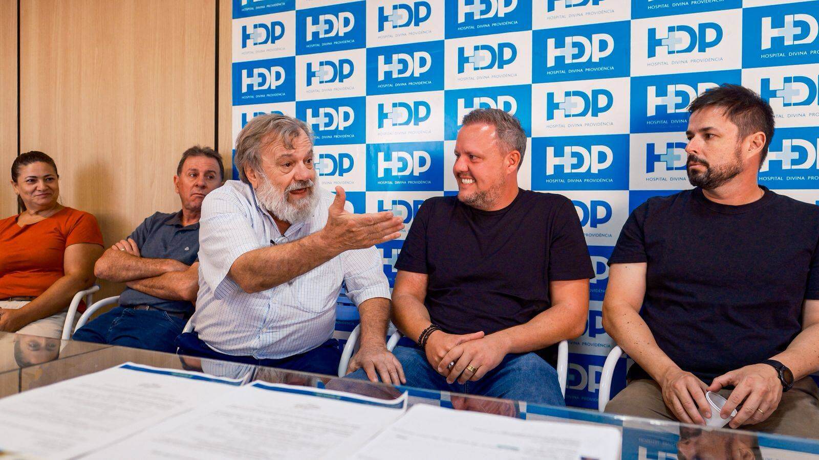 Capa Deputado Covatti Filho anuncia R$ 2 milhões para HDP e ambulância para o município
