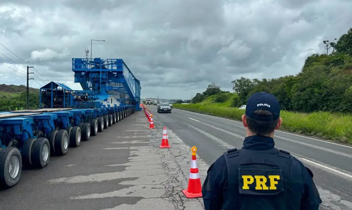 Capa PRF inicia Operação Ano Novo com foco em álcool e direção