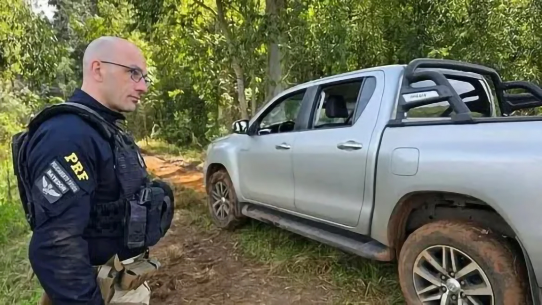 Capa Caminhonete furtada em Passo Fundo é recuperada pela PRF na BR-285