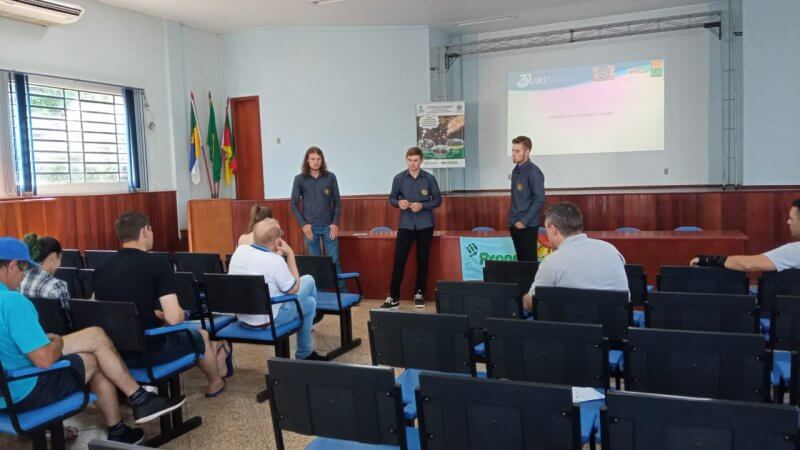 Capa Alunos de Tecnologia em Agropecuária da URI/FW apresentam seminários