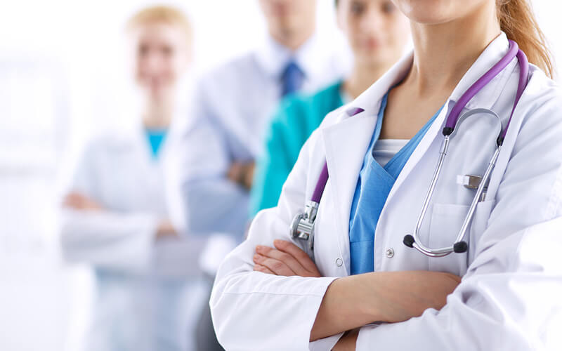 Capa Brasil tem 546 mil médicos; proporção é de 2,56 por mil habitantes
