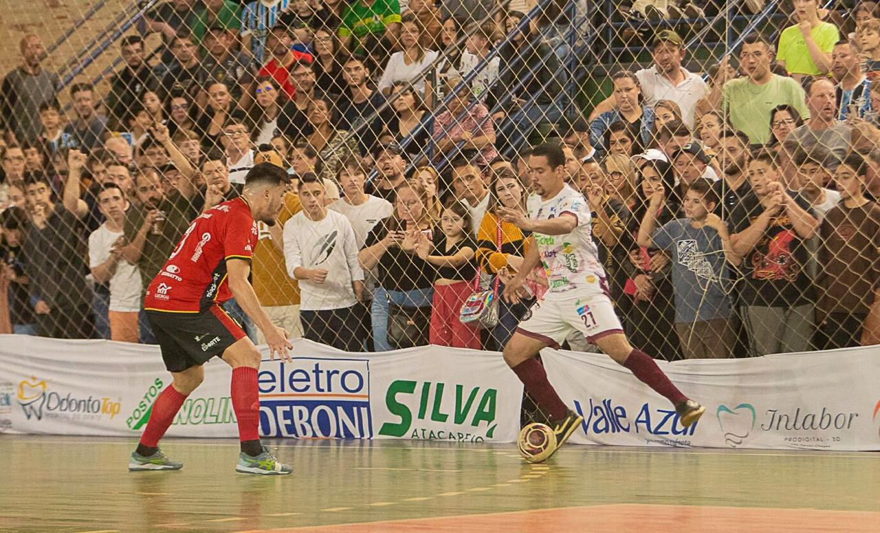 Capa Em busca do Bi Campeonato, Lokomotiv Futsal estreia em casa