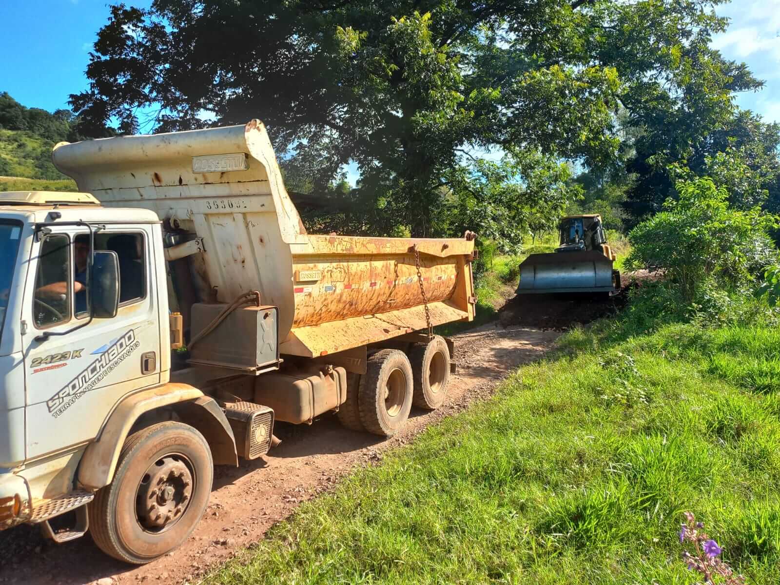 Capa Prefeitura de Frederico Westphalen realiza reparos em estradas após fortes chuvas