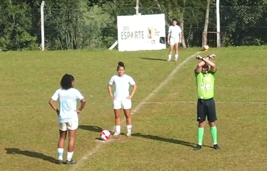 Capa Protocolo de Racismo é ativado em partida entre Gurias do Yucumã e Grêmio em Tenente Portela