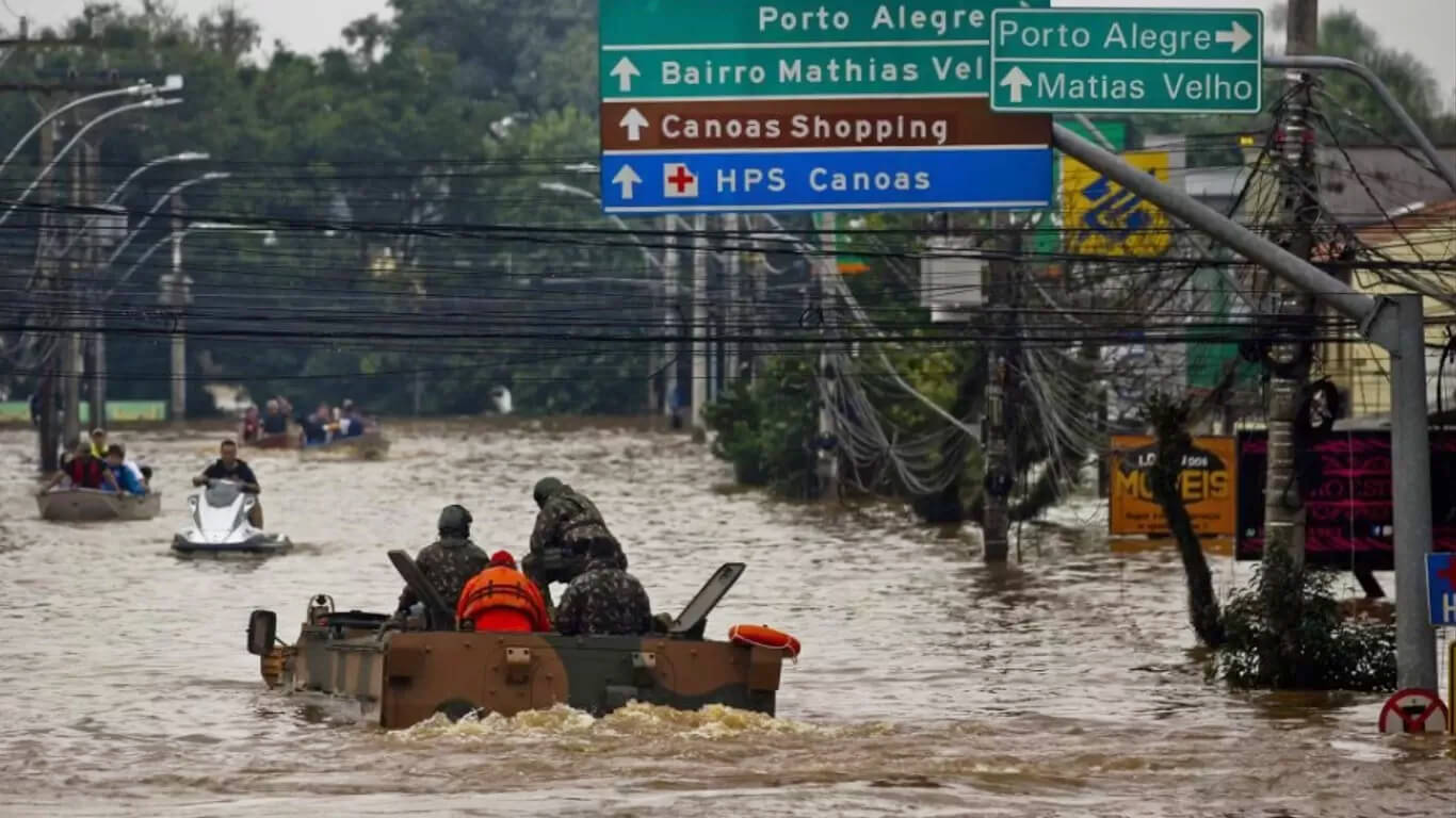 Capa Meteorologia alerta que situação continuará crítica em áreas sob enchente por muito tempo