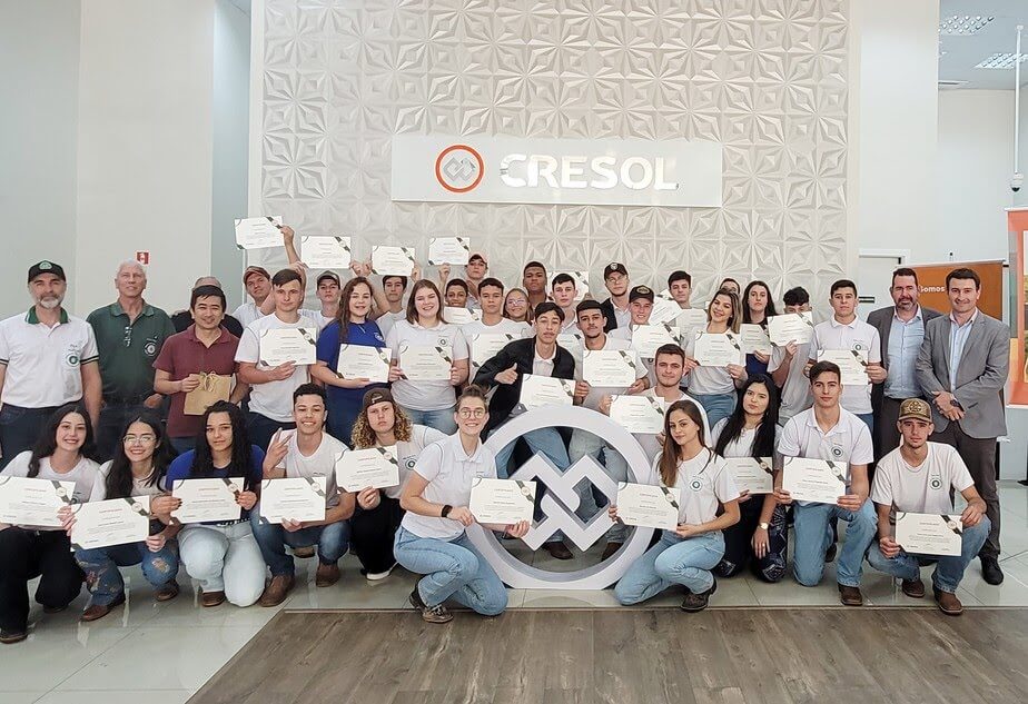 Capa Cresol beneficia mais de 15 mil crianças e jovens com projetos de educação financeira
