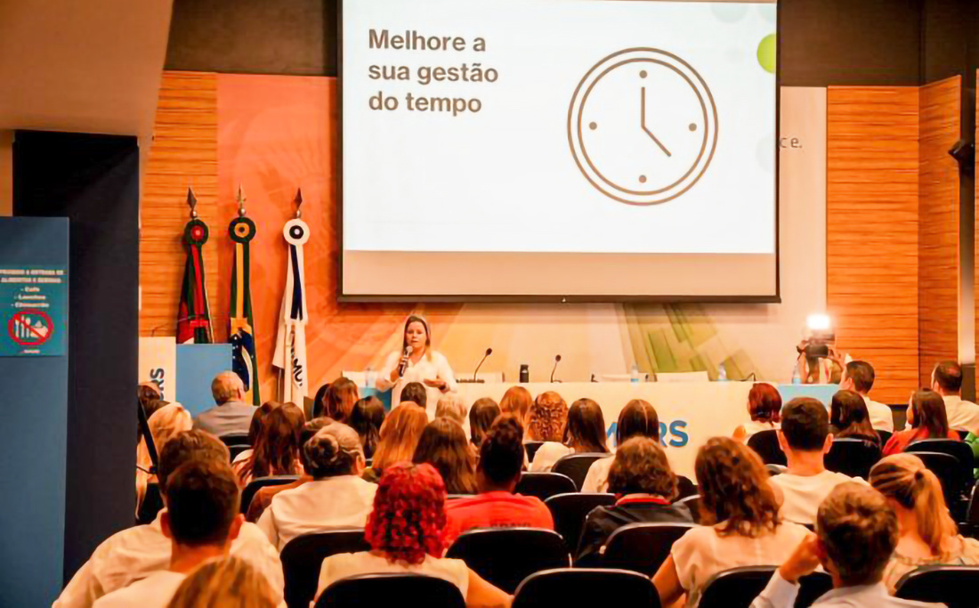 Capa “A atenção à saúde mental deve ser abordada o ano inteiro”, afirma coordenadora-geral da Famurs
