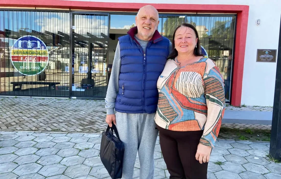 Capa Cuidadora encontra mala com R$ 15 mil e devolve a dirigente do Veranópolis