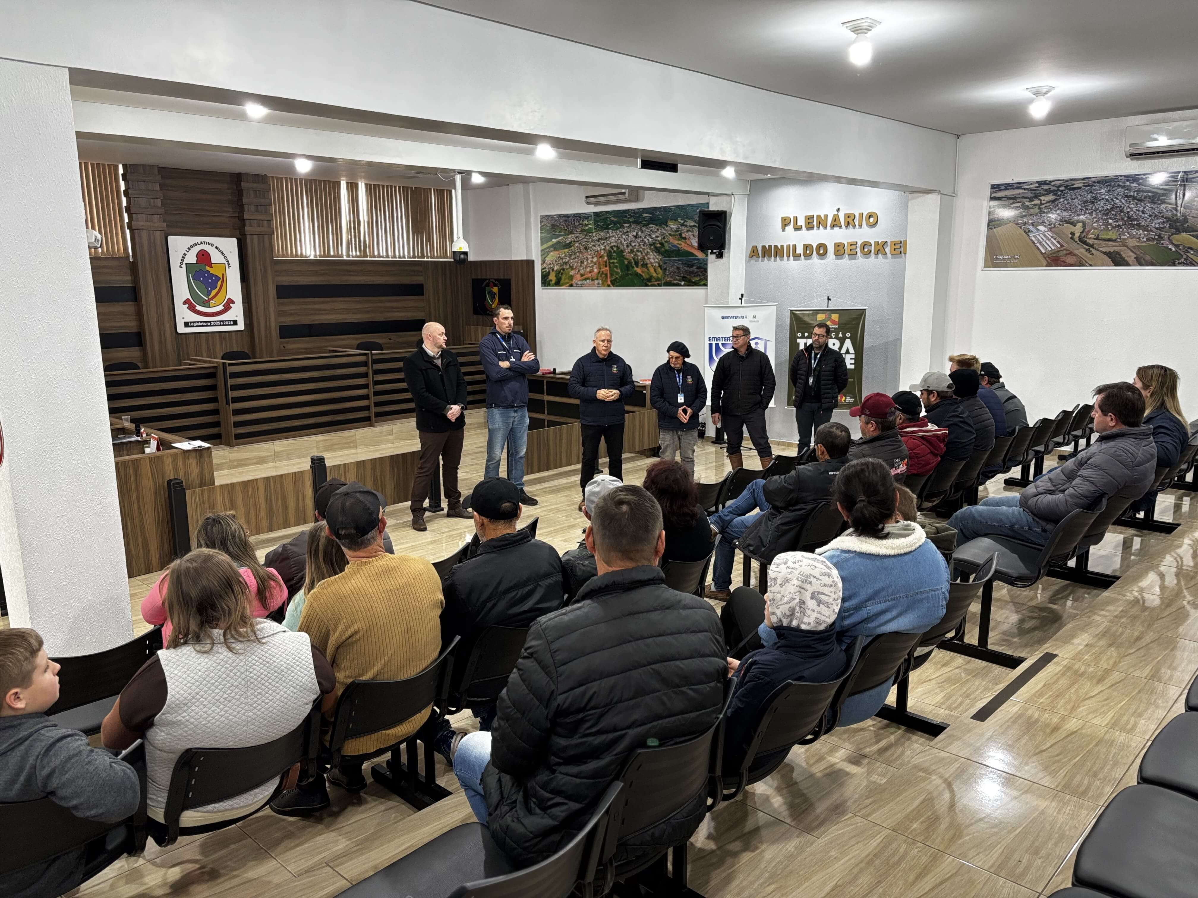 Capa Agricultores de Chapada recebem orientações para utilização dos recursos do Programa Terra Forte