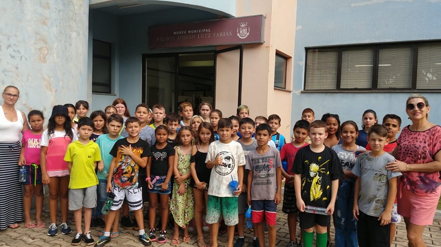 Capa Projeto da Escola Irmã Odila Lehnen em parceria com a Administração de FW