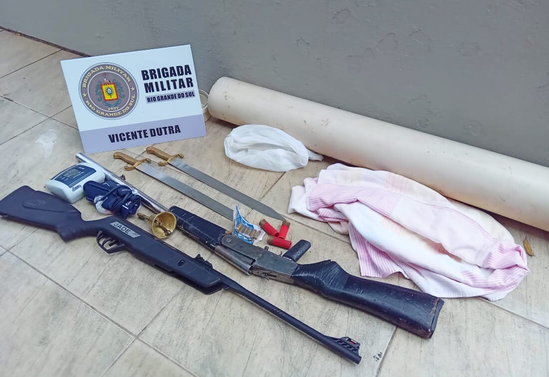 Capa Brigada Militar apreende armas e materiais escondidos em Vicente Dutra