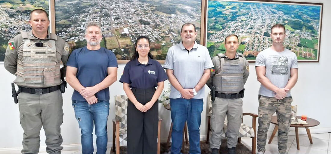 Capa Prefeitura discute instalação de videomonitoramento no município de Planalto