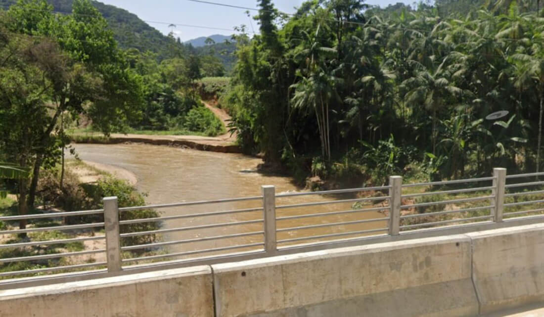 Capa Polícia investiga encontro de corpo esquartejado em Santa Catarina