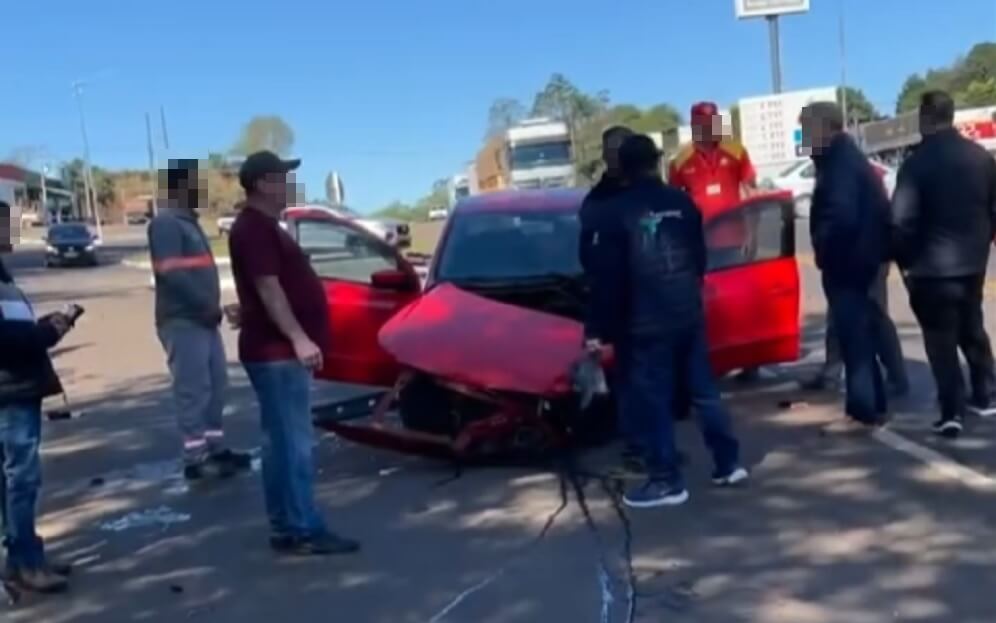 Capa Colisão entre três veículos deixa uma pessoa ferida na BR-386 em Frederico Westphalen