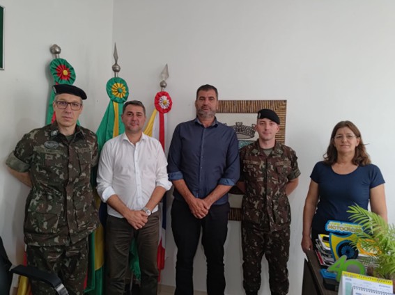 Capa Caiçara: Exército realiza visita de orientação técnica