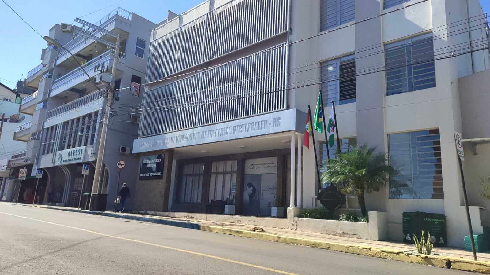 Capa Câmara de Vereadores de FW aprova criação de quatro cargos de Assessores de Bancada