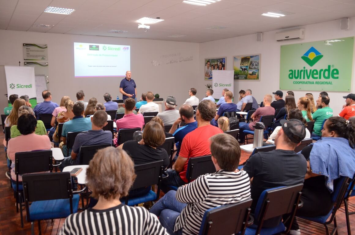 Capa Sicredi Conexão e Auriverde promovem curso Empresa Rural em Cunha Porã/SC
