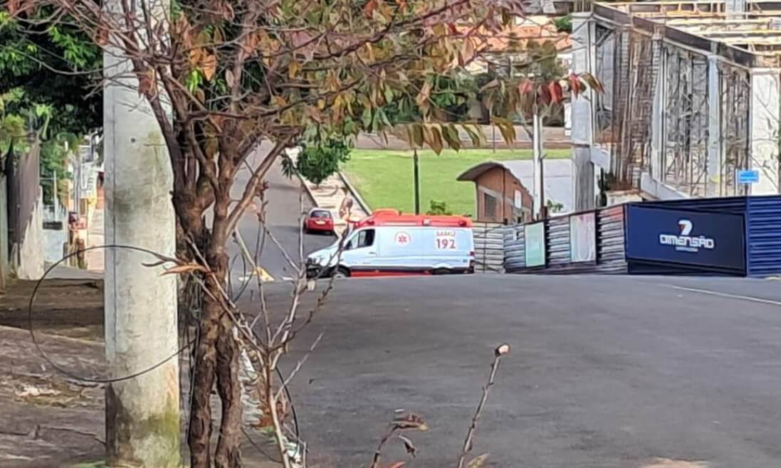 Capa Trabalhador fica ferido após queda em obra em Três Passos