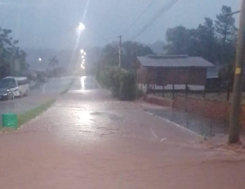Capa Chuva provoca transtornos em Erval Seco
