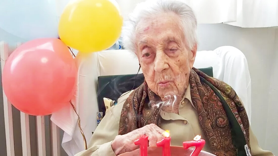 Capa Morre na Espanha a mulher considerada a mais velha do planeta