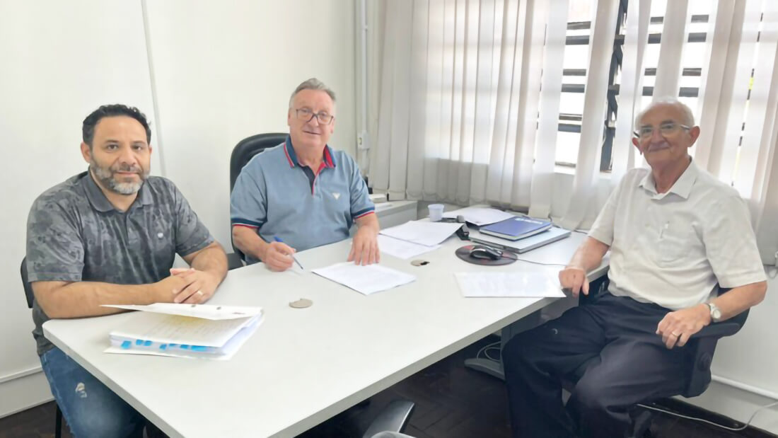 Capa Wilson Aleixo Ferigollo entrega lista com mais de 200 sugestões para nomear ruas da cidade