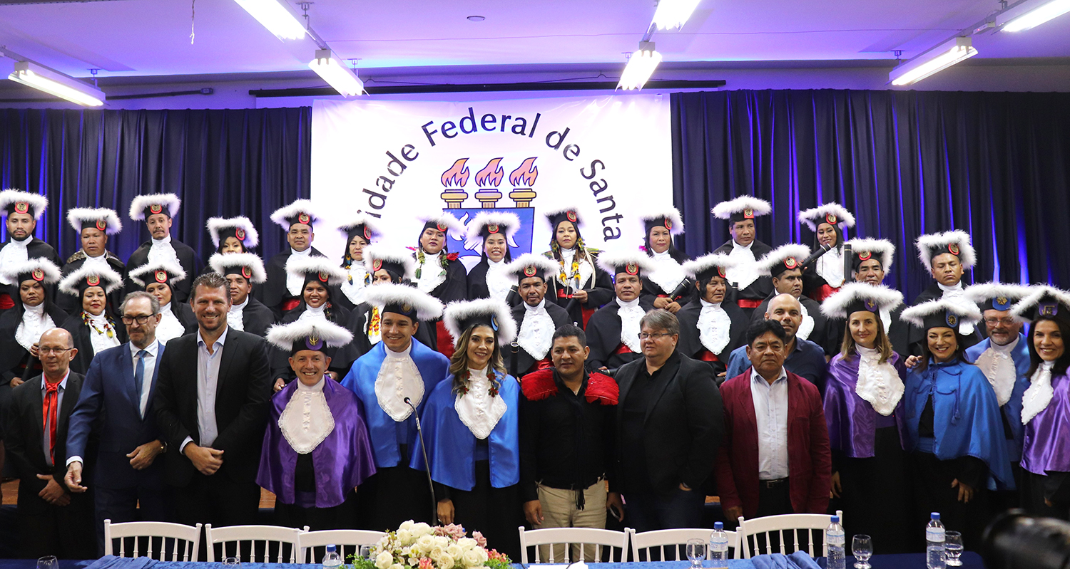 Capa UFSM/FW realiza a formatura do primeiro curso de Licenciatura em Educação Indígena do país