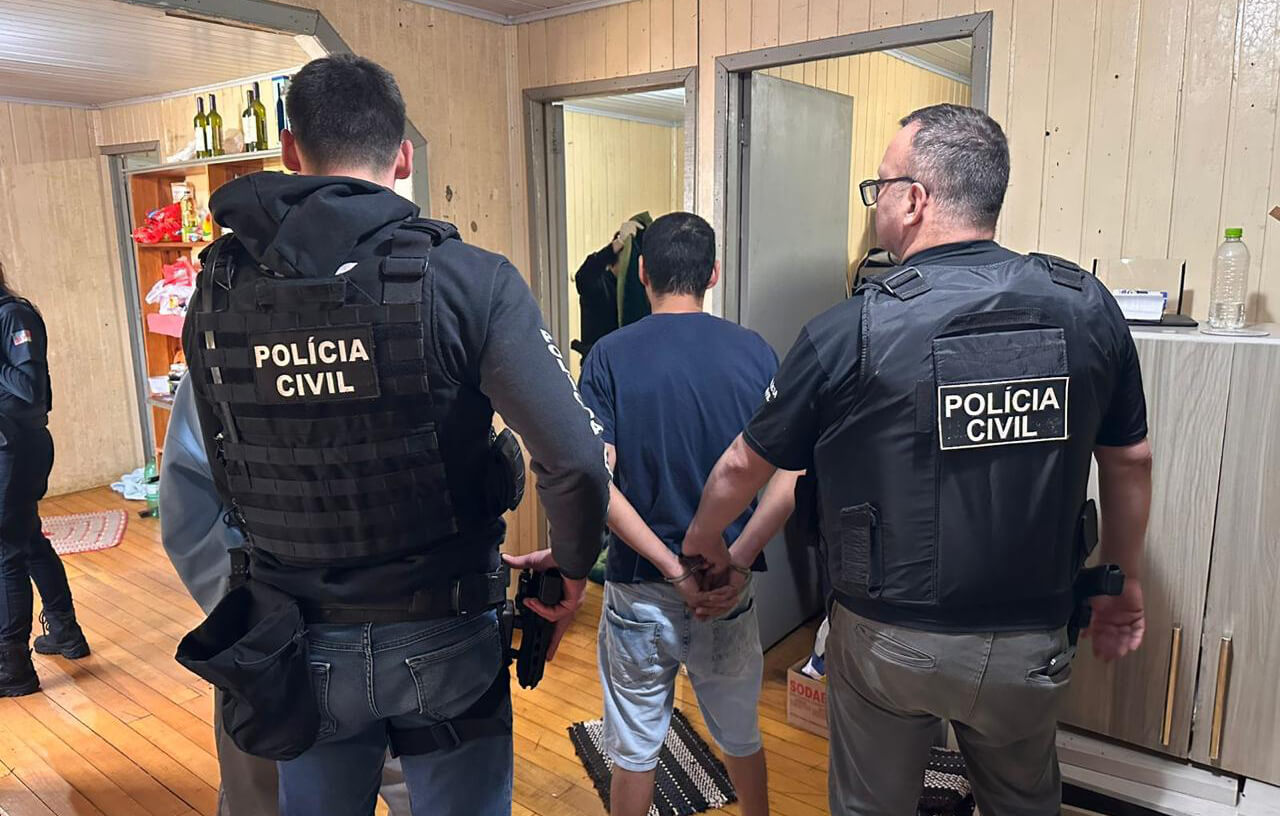 Capa Polícia Civil fecha ponto de tráfico e captura foragido por homicídio em Frederico Westphalen