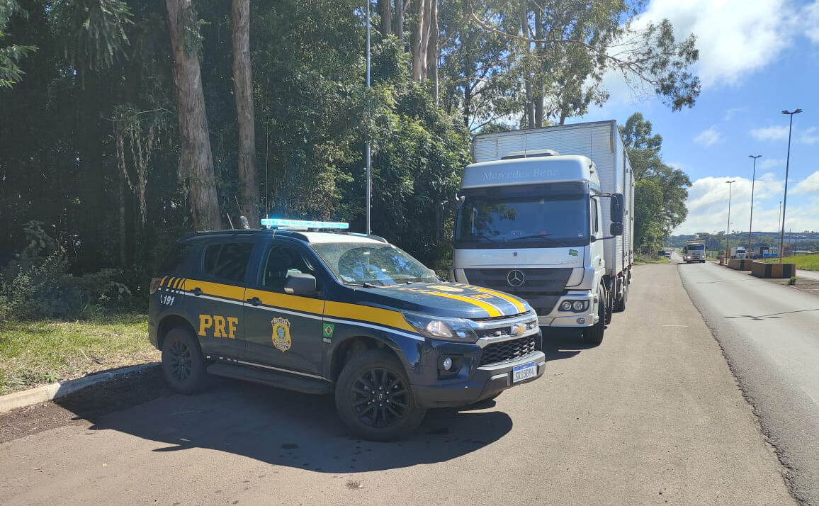 Capa PRF prende homem com mandado de prisão por estupro de vulnerável em Erechim