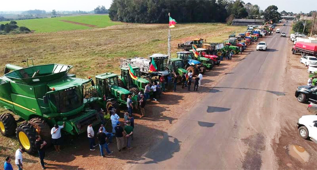Capa Produtores gaúchos se mobilizam para "tratoraço" em Porto Alegre