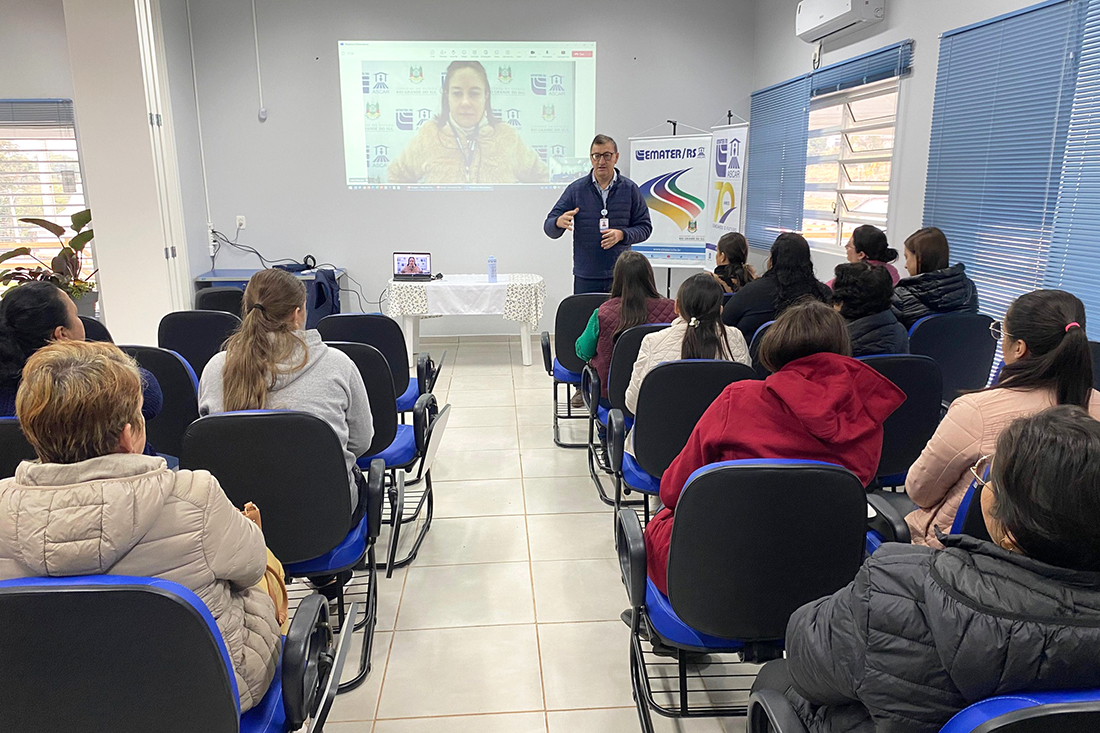 Capa Capacitação da Emater/RS-Ascar qualifica merendeiras e serventes escolares