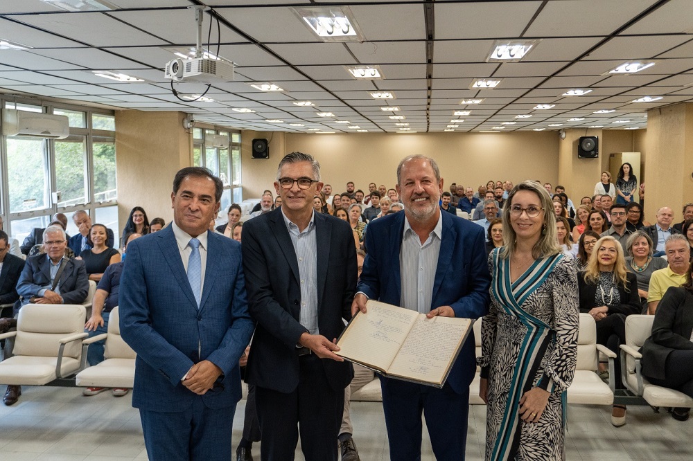 Capa José Stédile é empossado presidente da Fase