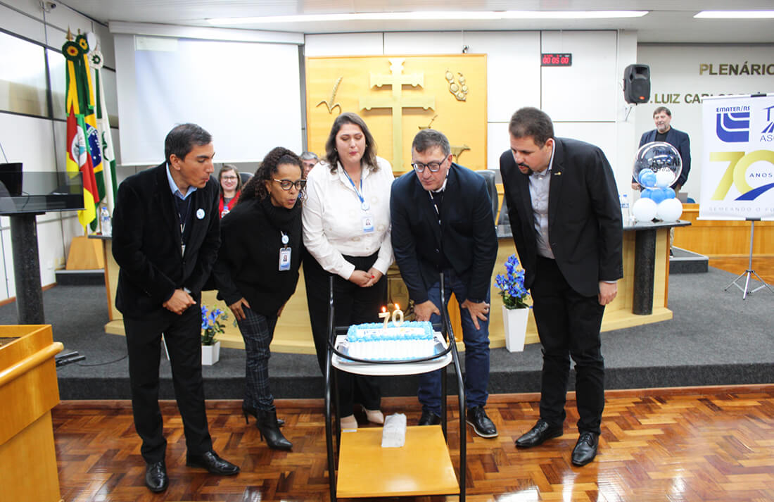 Capa Câmara de Palmeira das Missões realiza Sessão Solene em homenagem aos 70 anos da Emater