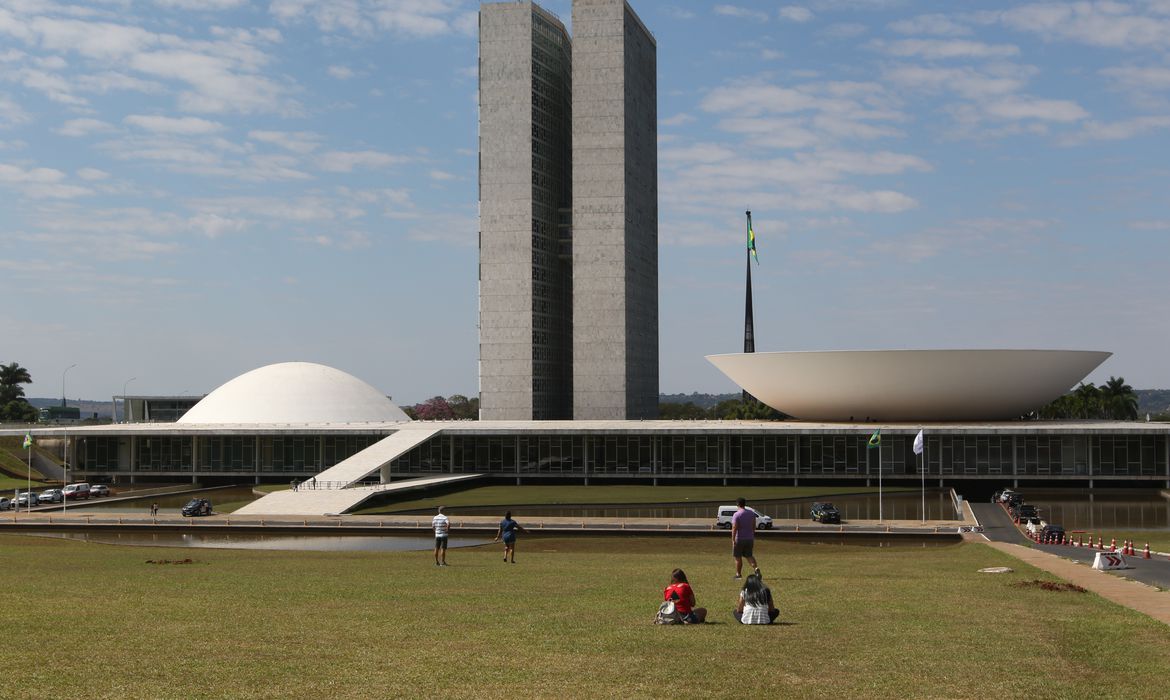 Capa Câmara e Senado entram em recesso parlamentar