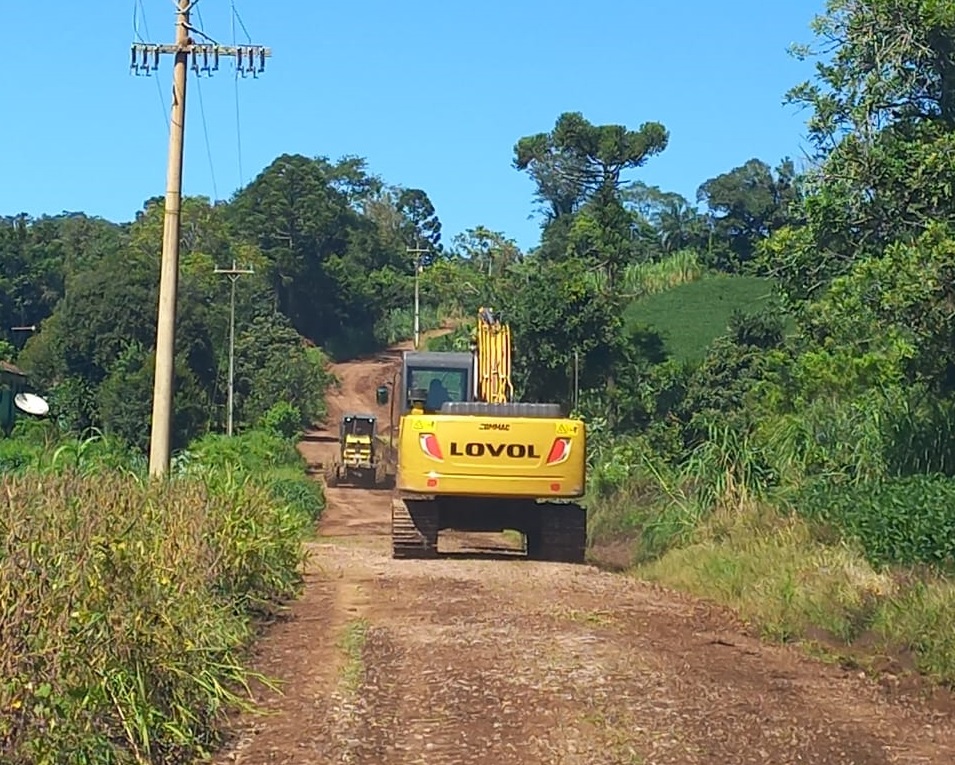 Capa Secretaria da Agricultura de FW intensifica reparos em estradas do interior